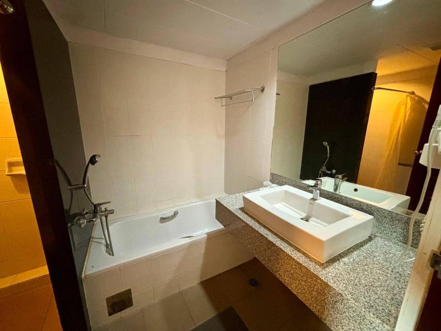 האט יאי Aloha Hatyai Hotel מראה חיצוני תמונה