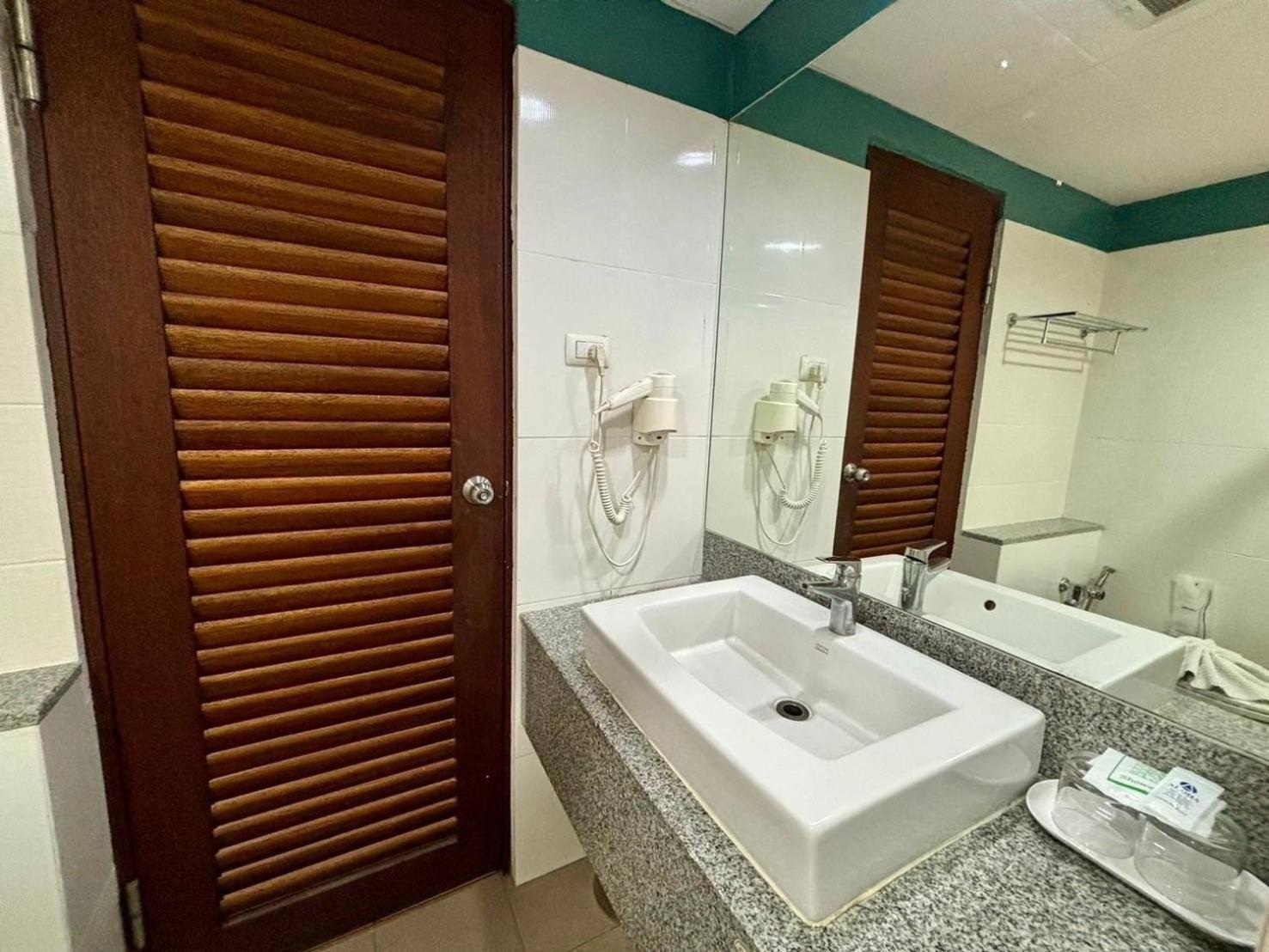 האט יאי Aloha Hatyai Hotel מראה חיצוני תמונה