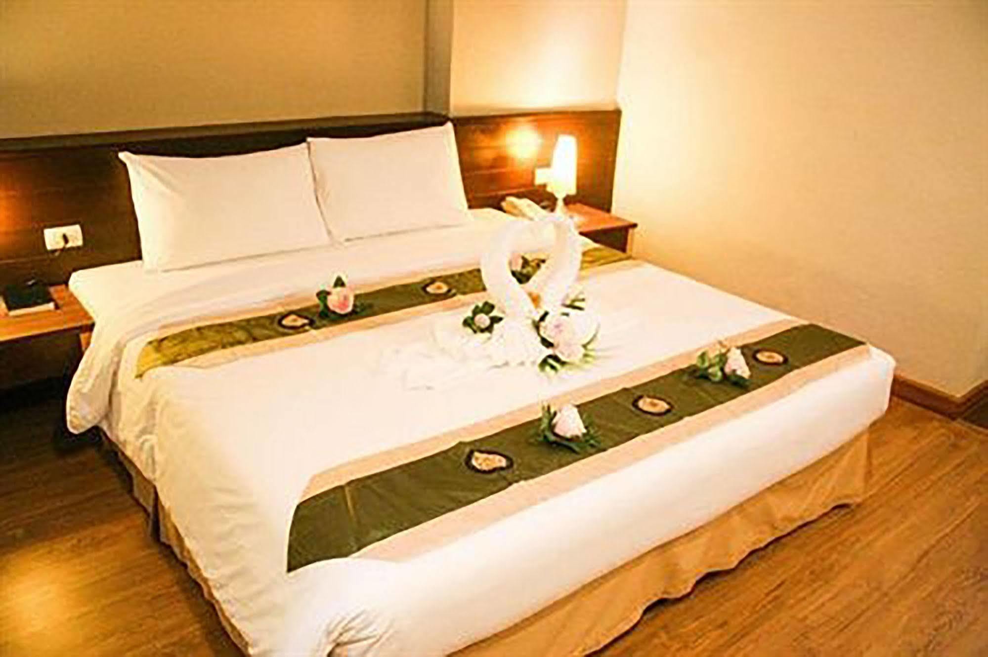 האט יאי Aloha Hatyai Hotel מראה חיצוני תמונה